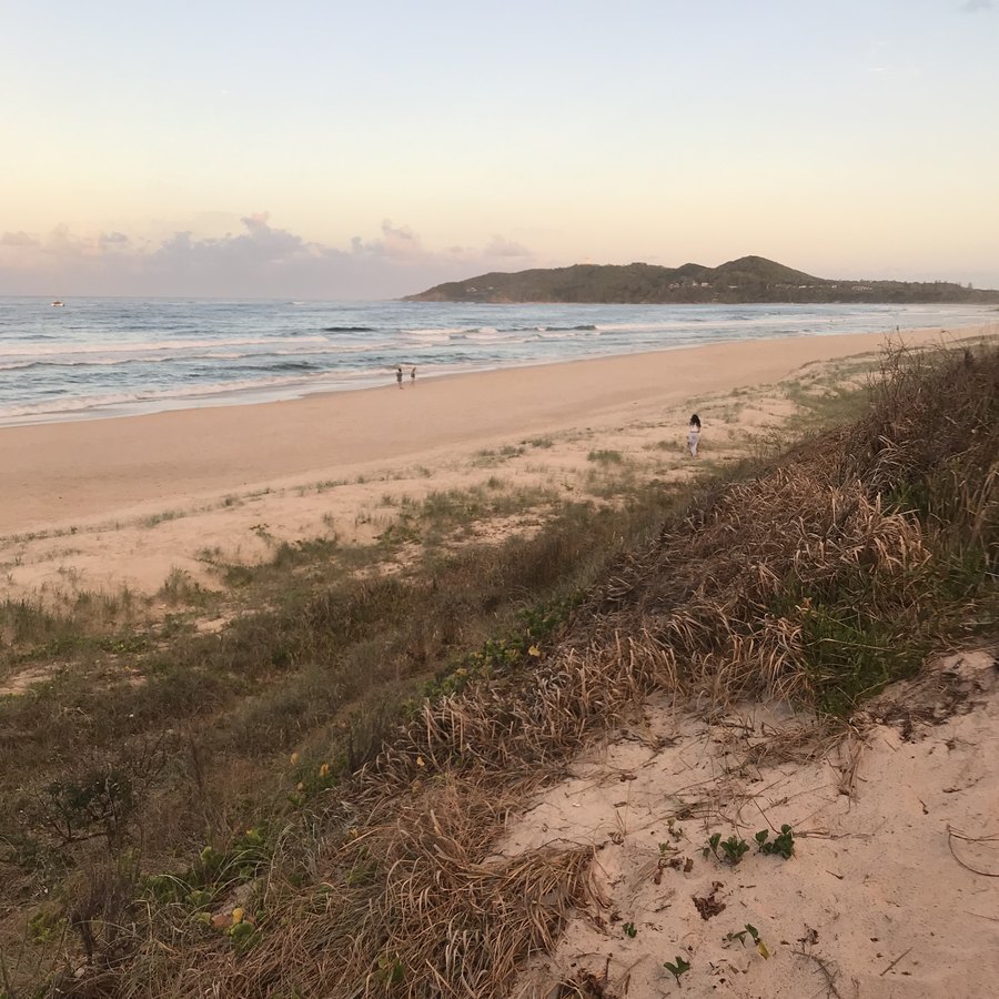 Belongil, A short stroll north